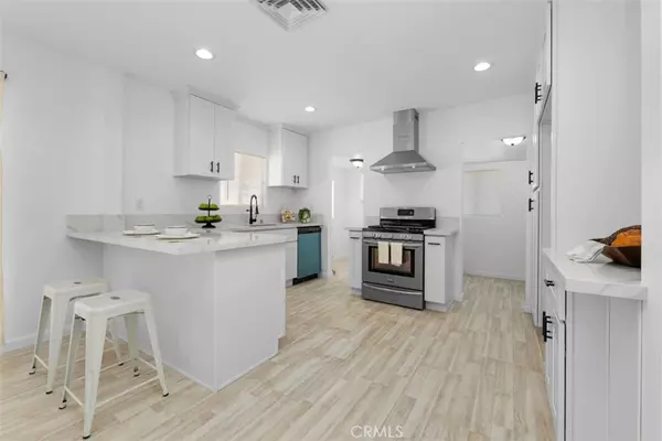 Santa Ana, CA 92707,2029 Rousselle ST