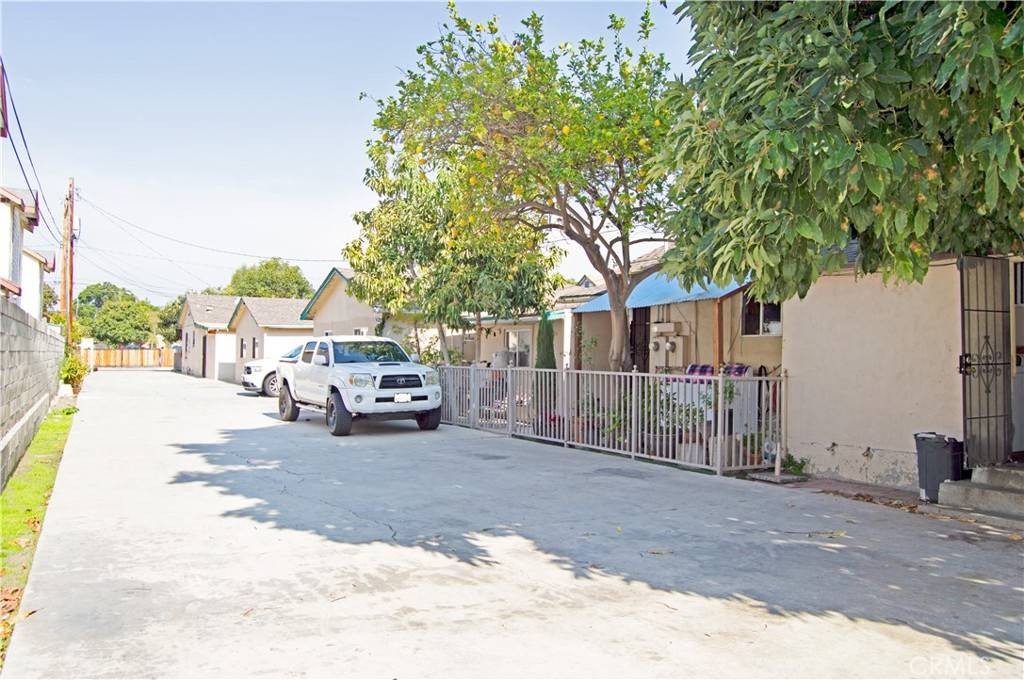 3322 W W Camille ST, Santa Ana, CA 92704