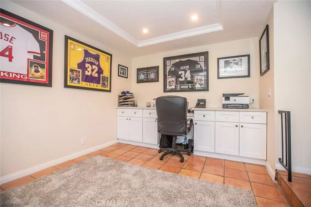 Whittier, CA 90602,7070 Canyon Crest RD