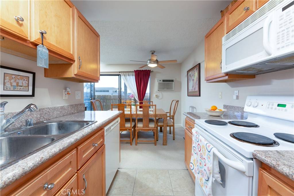 Long Beach, CA 90807,4595 California AVE #309