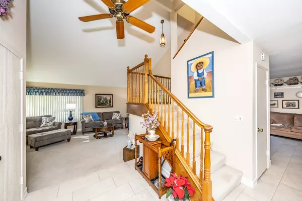 Yorba Linda, CA 92887,5855 Via Sonora #39
