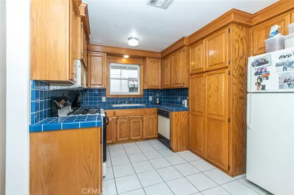 Pico Rivera, CA 90660,9348 Shade LN