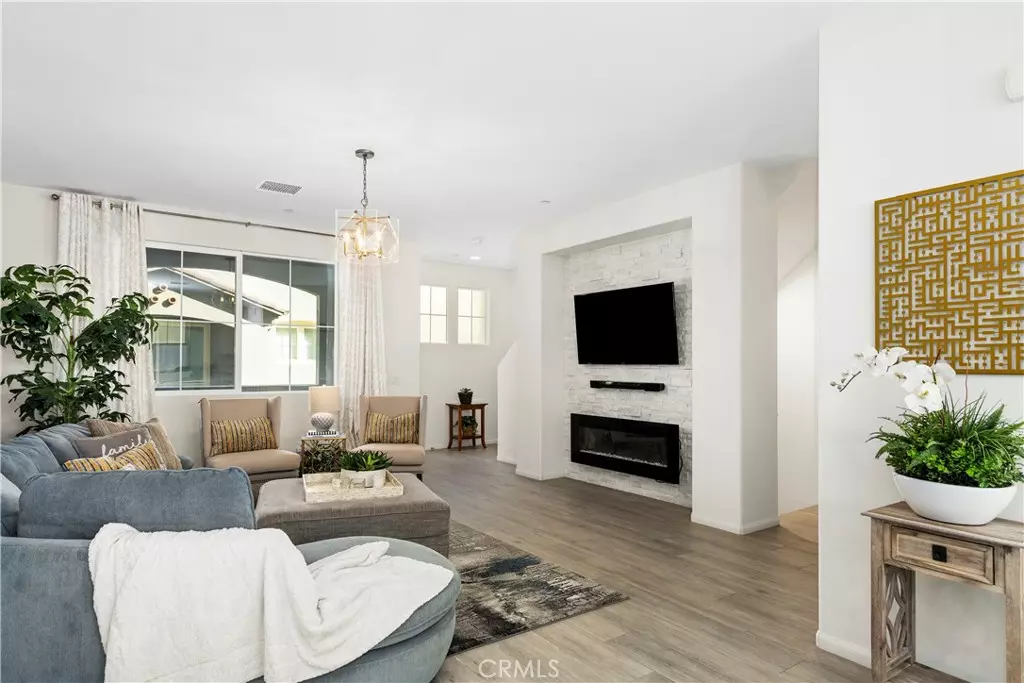 Placentia, CA 92870,1546 E Spruce ST