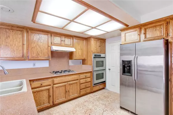 Corona, CA 92882,2541 Thistlewood Lane