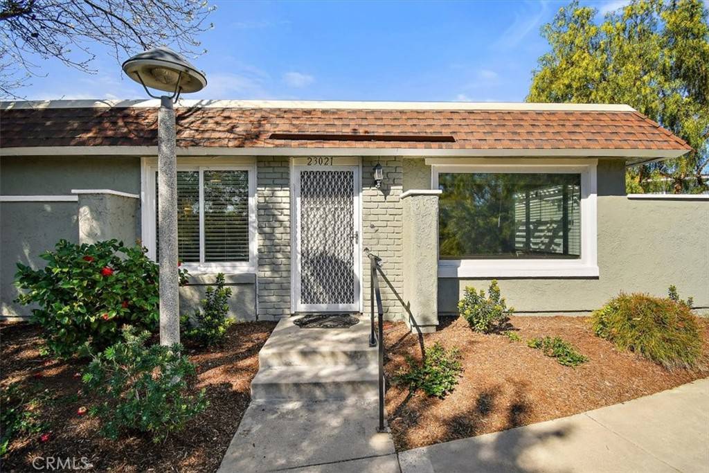 23021 Via Pimiento #A1, Mission Viejo, CA 92691