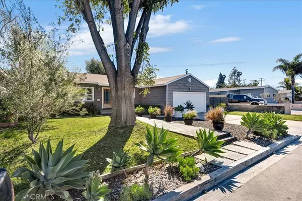 14172 Debusk Ln, Tustin, CA 92780