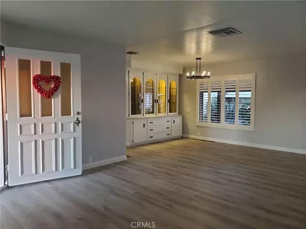 La Verne, CA 91750,3800 Bradford #11