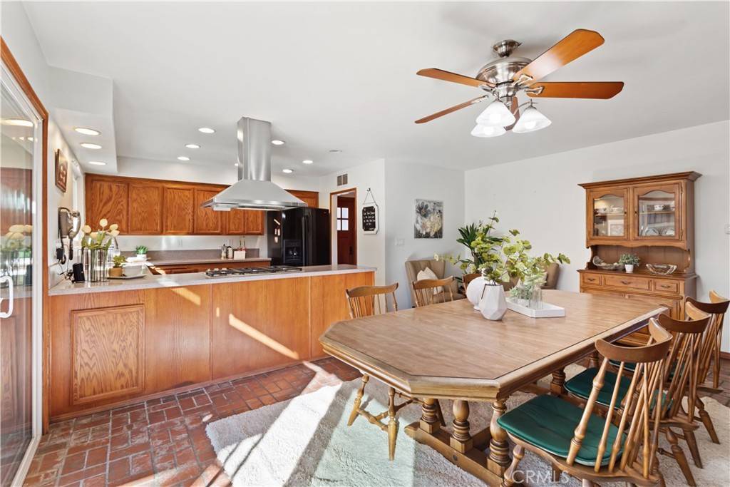 Yorba Linda, CA 92886,5171 Santa Fe