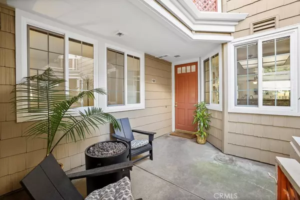 Huntington Beach, CA 92648,7322 Yellowtail DR #102