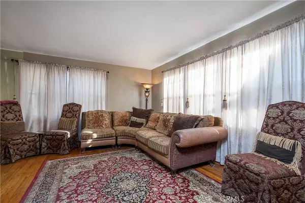 Pico Rivera, CA 90660,9525 Townley DR