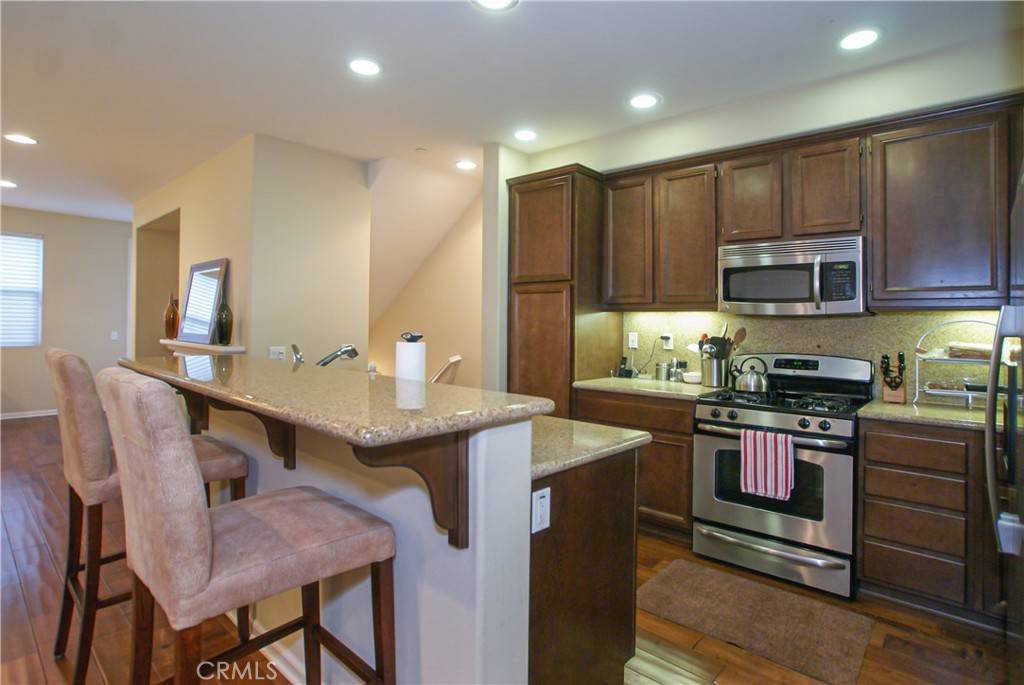 Stanton, CA 90680,8057 Picasso