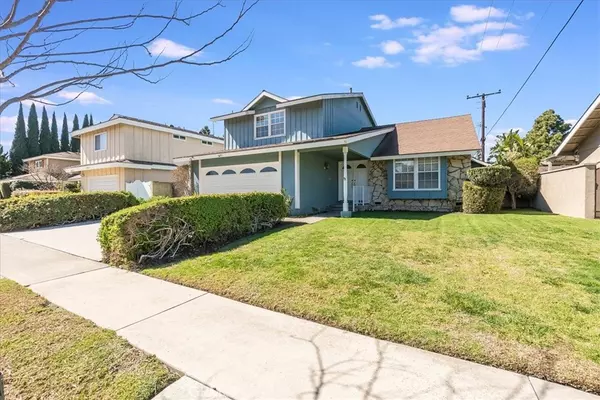 Huntington Beach, CA 92647,16051 Pitman LN