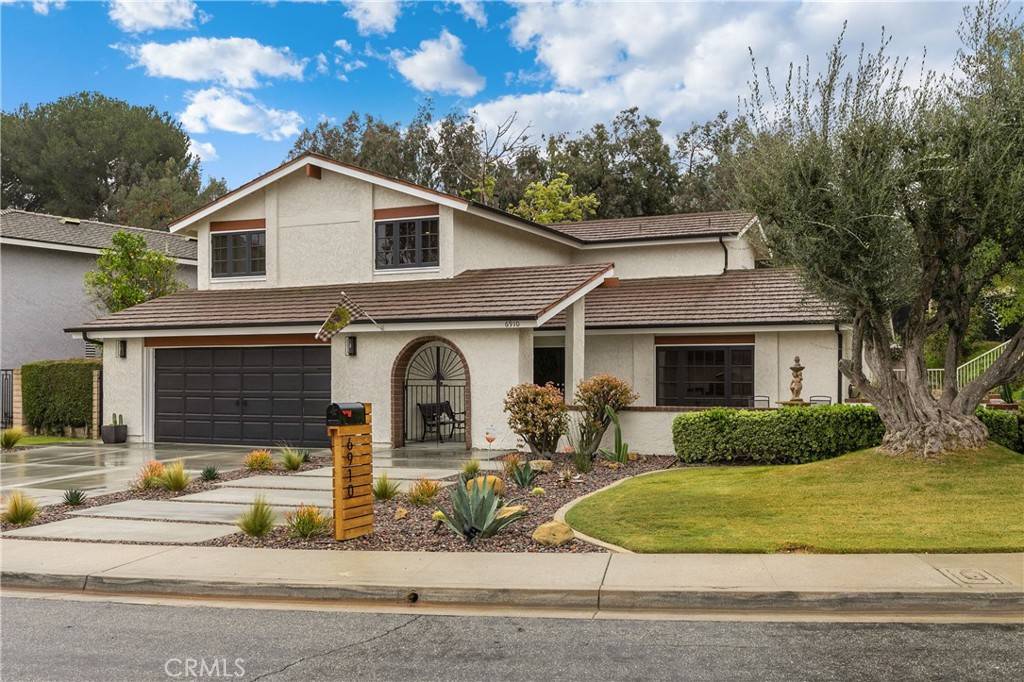 Anaheim Hills, CA 92807,6910 E Michigan CIR