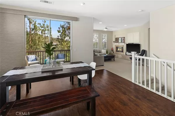 Tustin, CA 92782,10252 Ferrey DR