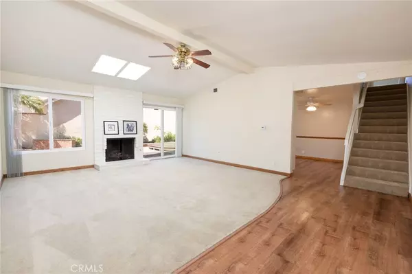 Tustin, CA 92780,2151 Sweetbriar RD