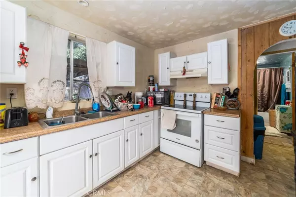 Yucca Valley, CA 92284,57032 Chipmunk Trl