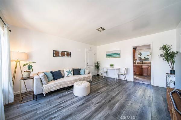 Compton, CA 90222,1318 W 132nd ST