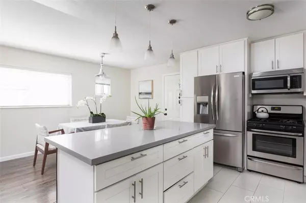 Huntington Beach, CA 92647,16532 Ross LN