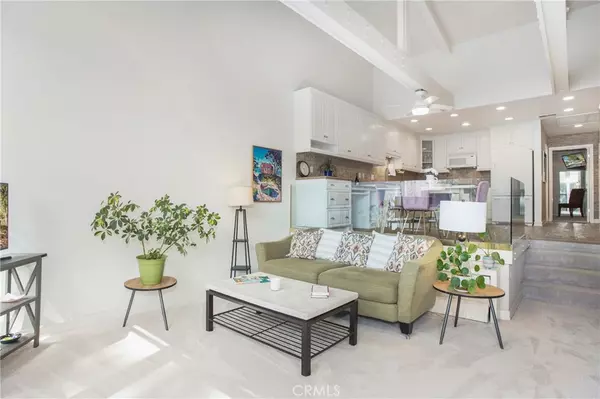 Long Beach, CA 90803,7304 Marina Pacifica DR S