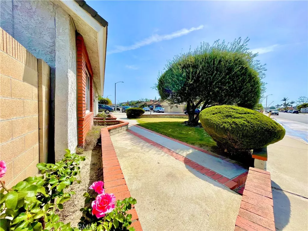 Westminster, CA 92683,16092 Osborne ST