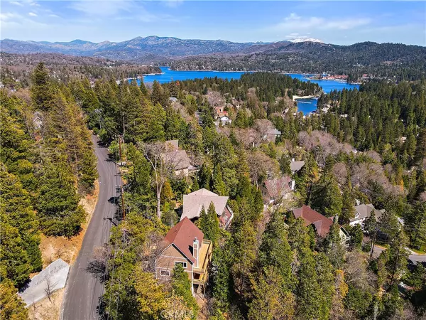 Lake Arrowhead, CA 92352,27301 Bernina DR