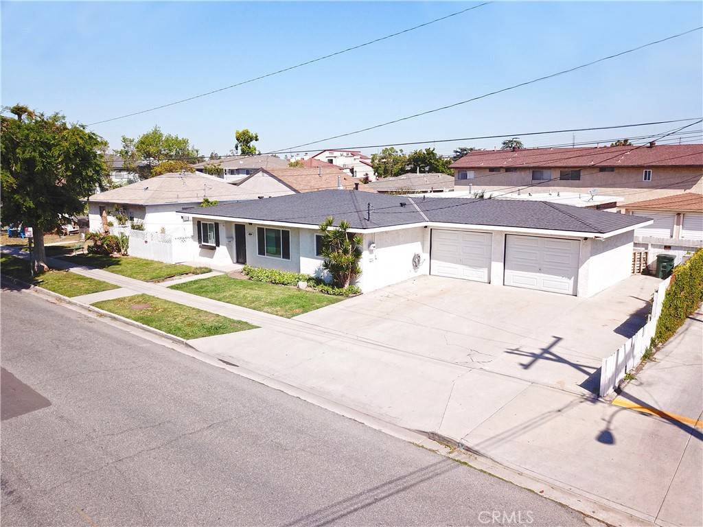 10722 Walnut ST, Los Alamitos, CA 90720