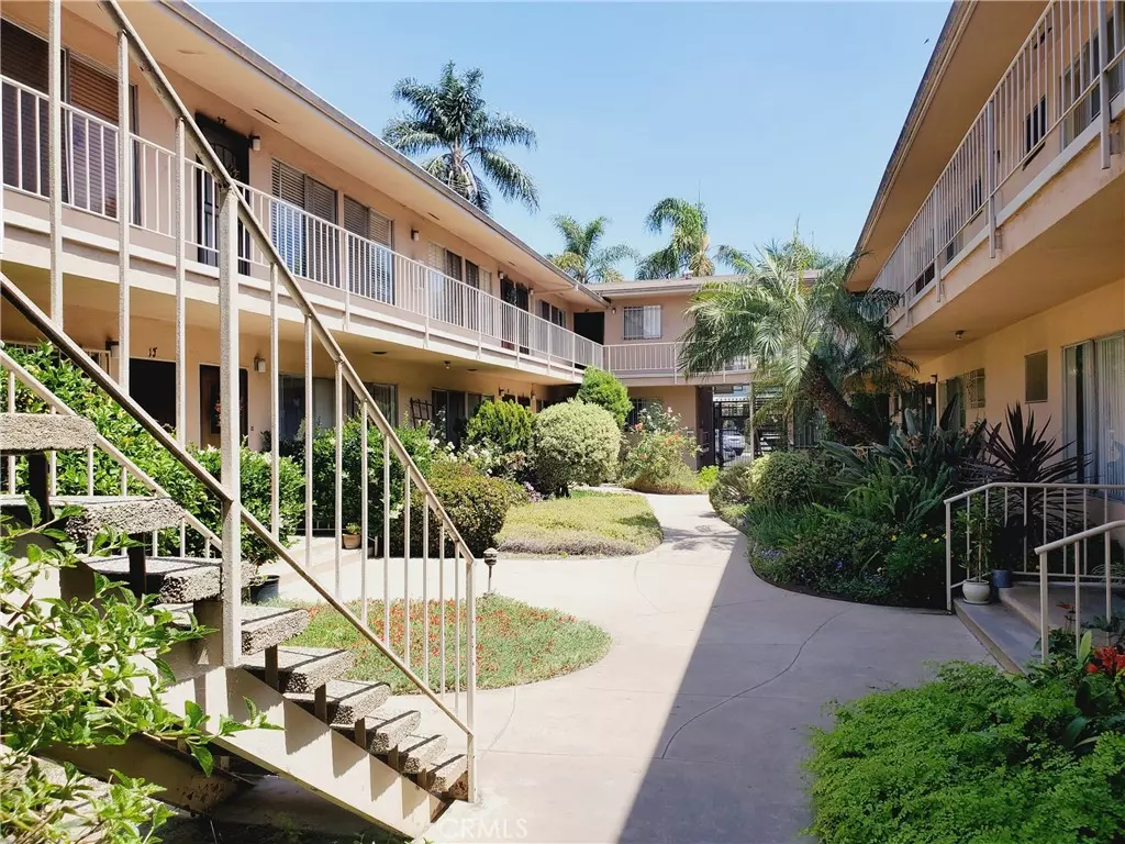 Long Beach, CA 90802,527 Cedar AVE #2N