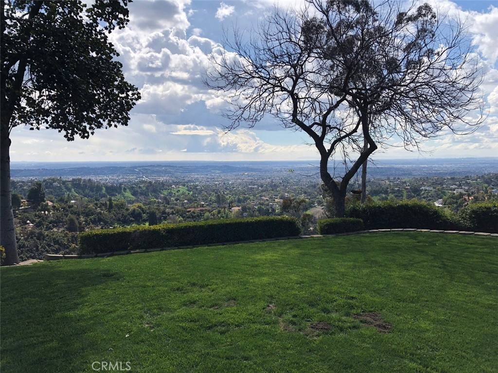La Habra Heights, CA 90631,341 Leucadia RD