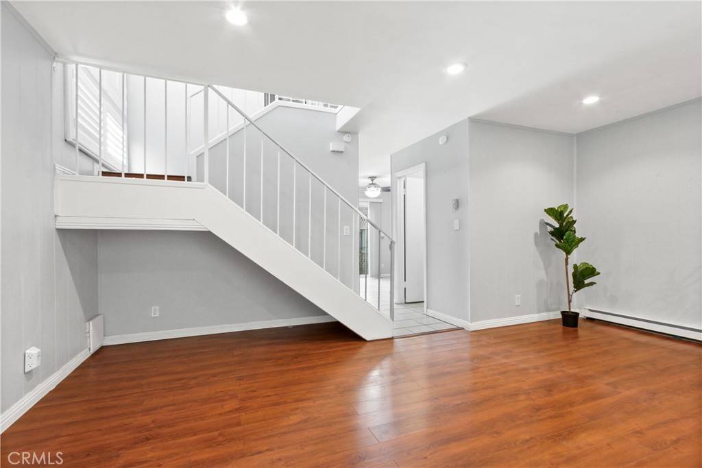 Stanton, CA 90680,11219 Hood WAY