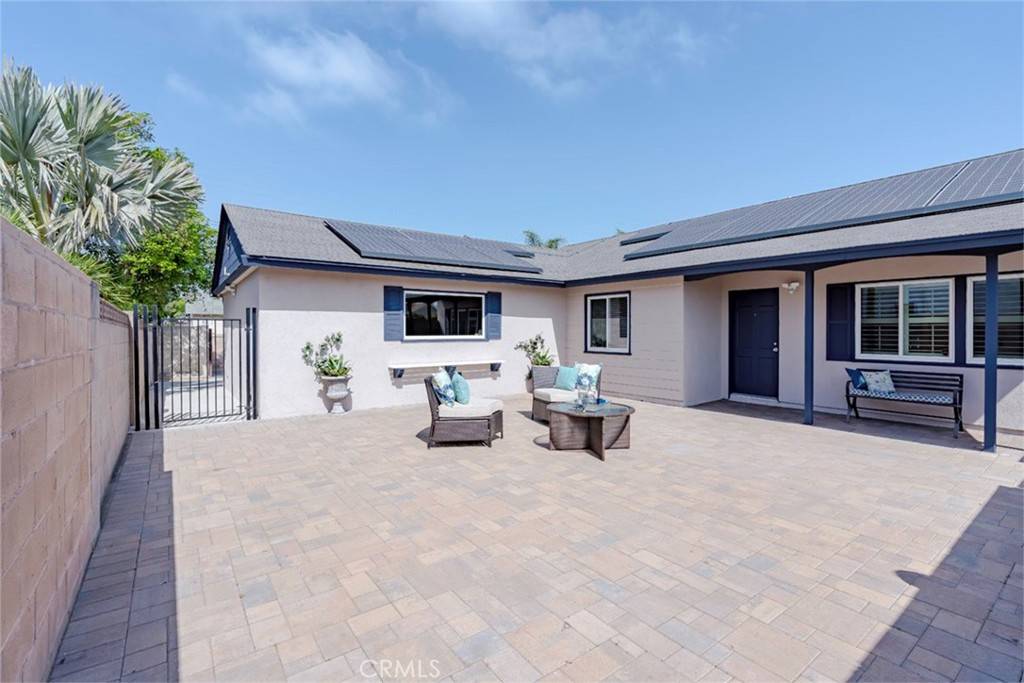 Huntington Beach, CA 92647,17341 Newland ST