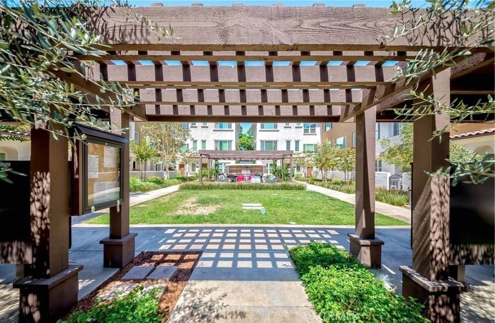 La Habra, CA 90631,1832 Sonata ST