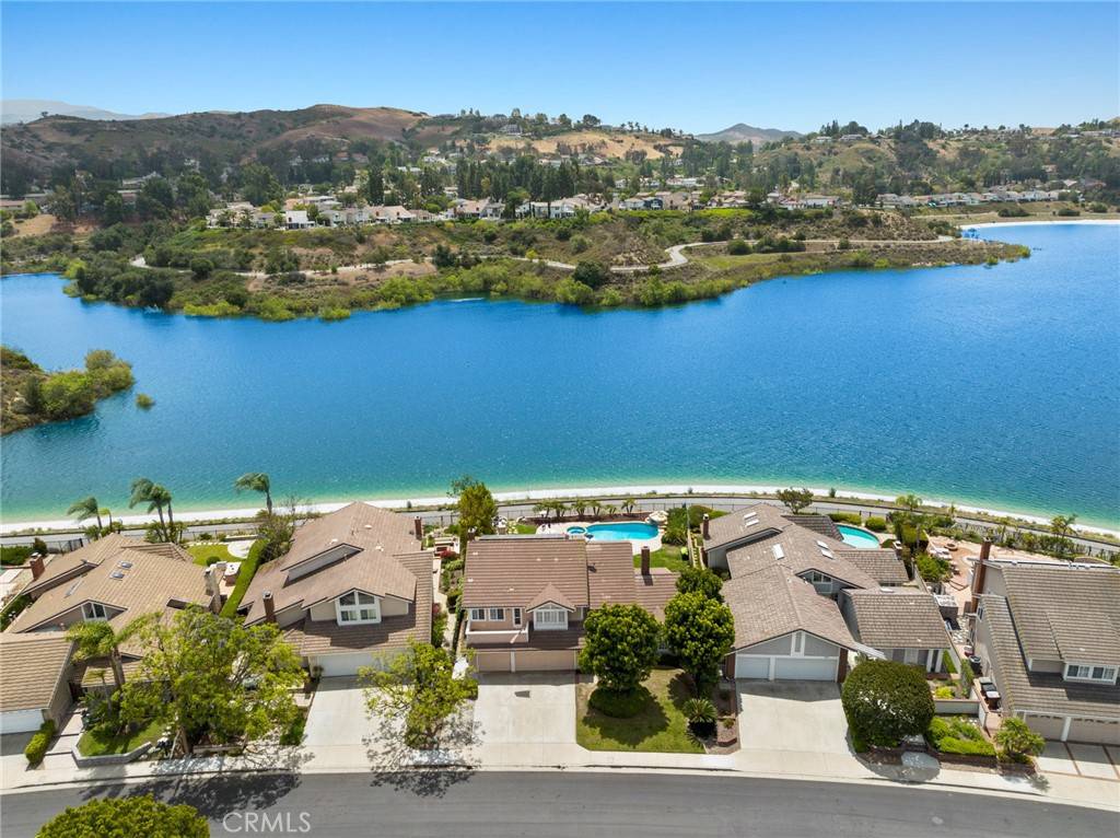 841 S Bluebird CIR, Anaheim Hills, CA 92807