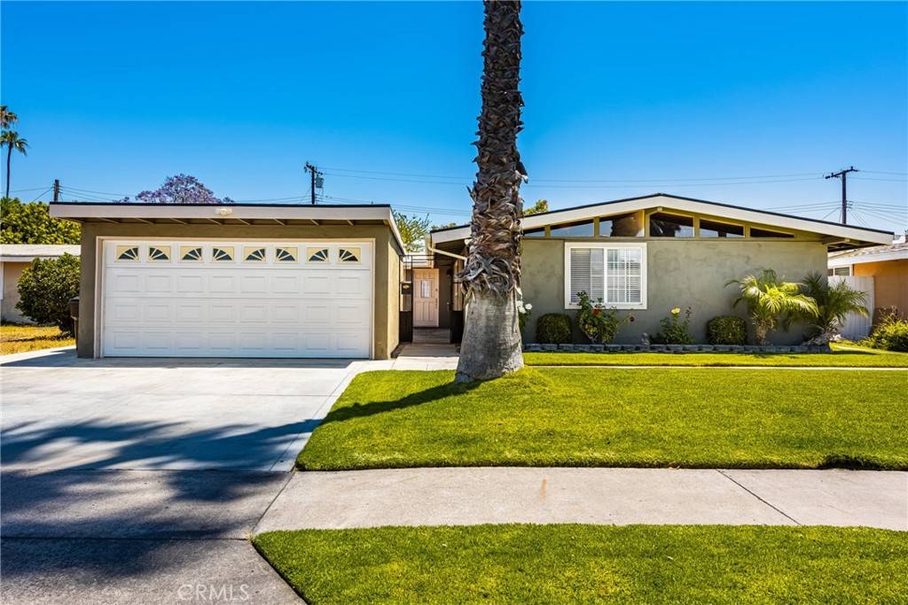 9592 Gilbert ST, Anaheim, CA 92804
