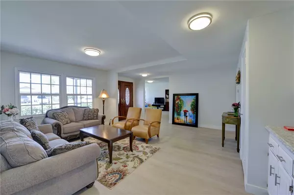 Brea, CA 92823,3338 Greenleaf DR