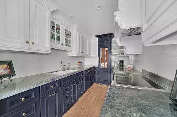 Laguna Beach, CA 92651,31561 Table Rock Drive #305