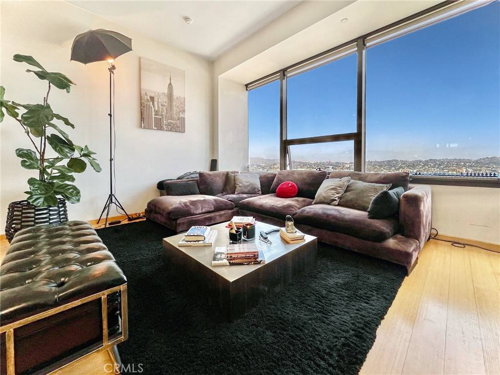 Los Angeles, CA 90017,1100 Wilshire BLVD #2305