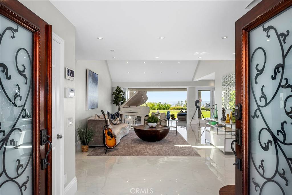 Anaheim Hills, CA 92807,705 S Londerry LN