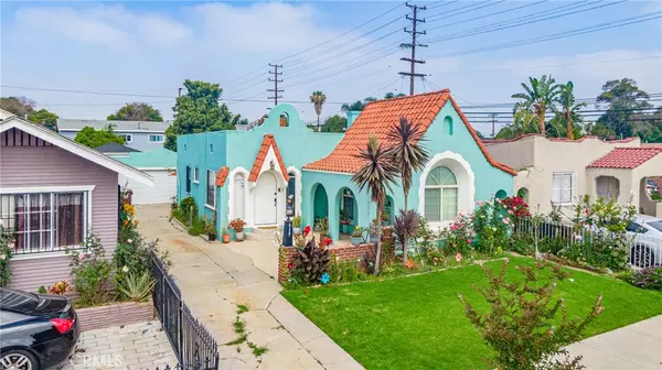 Compton, CA 90221,619 N Chester AVE