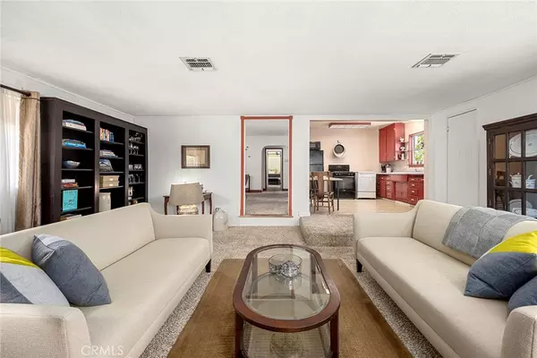 Yorba Linda, CA 92886,6002 Richfield RD