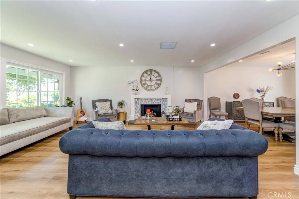 Fullerton, CA 92835,1017 W Las Palmas DR