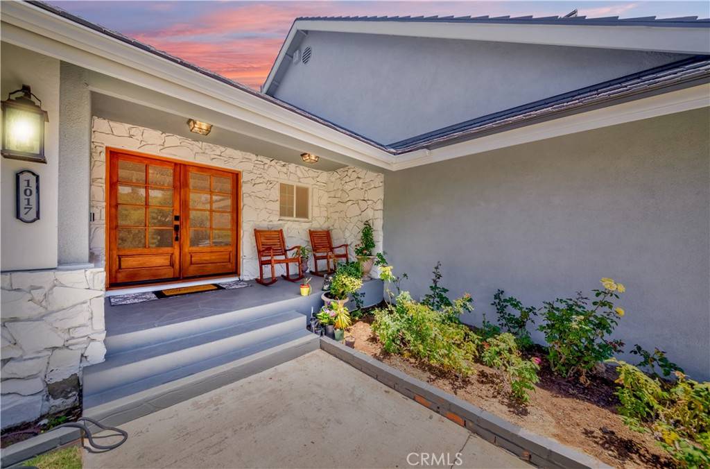 Fullerton, CA 92835,1017 W Las Palmas DR
