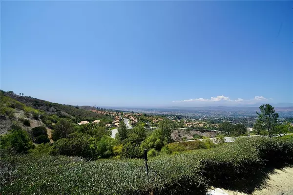 Anaheim Hills, CA 92807,815 S Sapphire LN