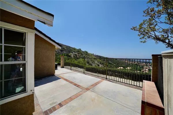 Anaheim Hills, CA 92807,815 S Sapphire LN