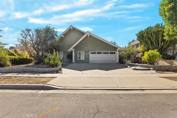 2233 Victoria DR, Fullerton, CA 92831