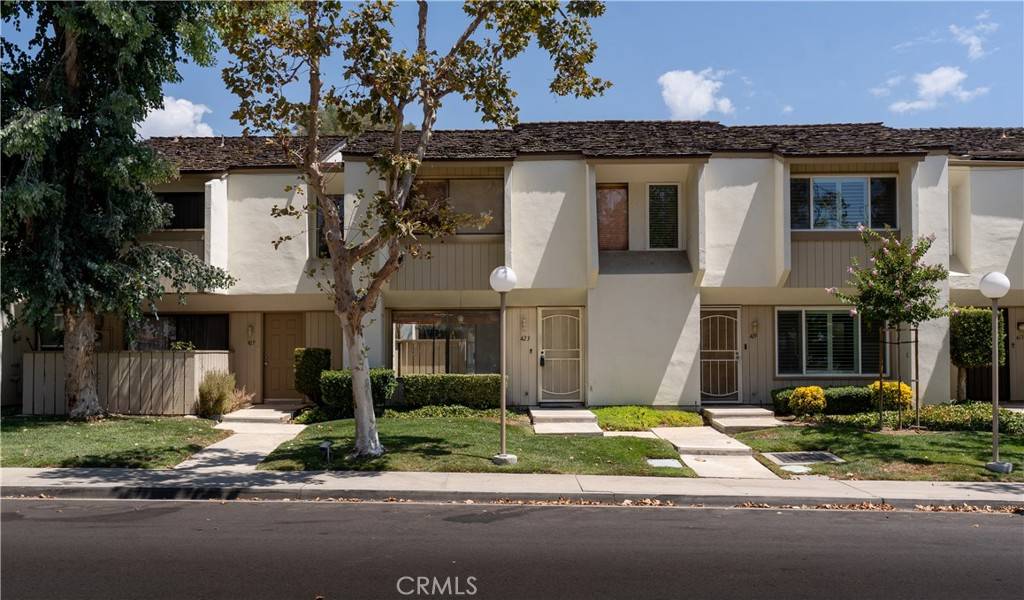 Brea, CA 92821,423 Shady CT