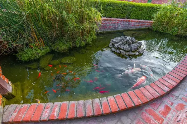 Yorba Linda, CA 92886,5221 Norcris LN