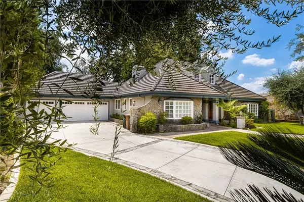 Yorba Linda, CA 92887,22300 Rolling Hills LN