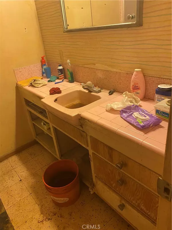 Yorba Linda, CA 92886,18102 Avolinda DR