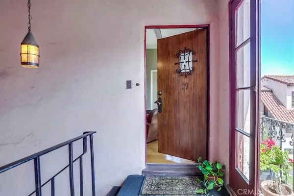 Long Beach, CA 90802,1728 E 3rd ST #19