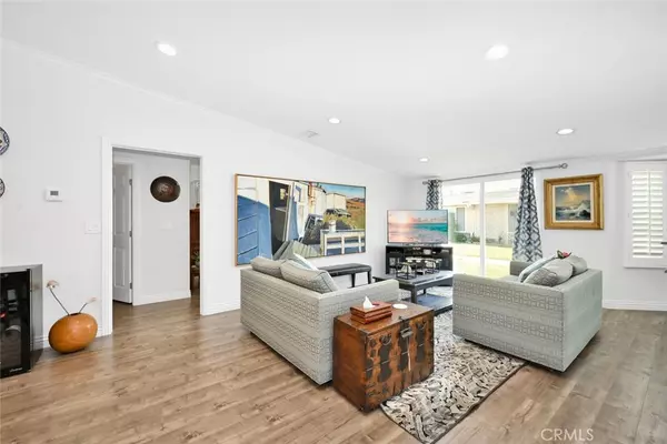 Seal Beach, CA 90740,13081 223F Oak Hills #223 F  M9